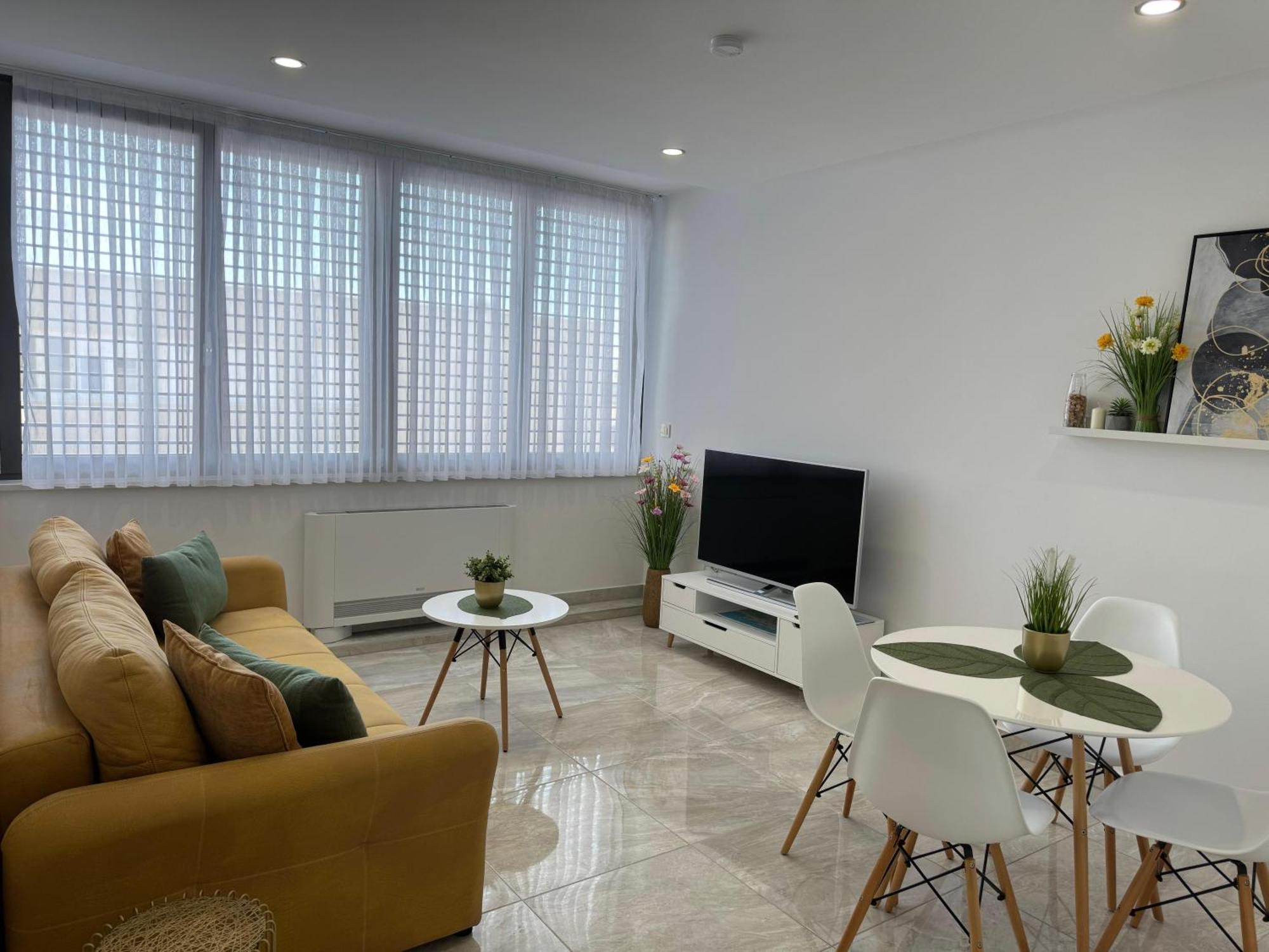Ivy Apartma